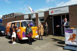 Bus vol waardering bij nieuw kantoor in Rijssen